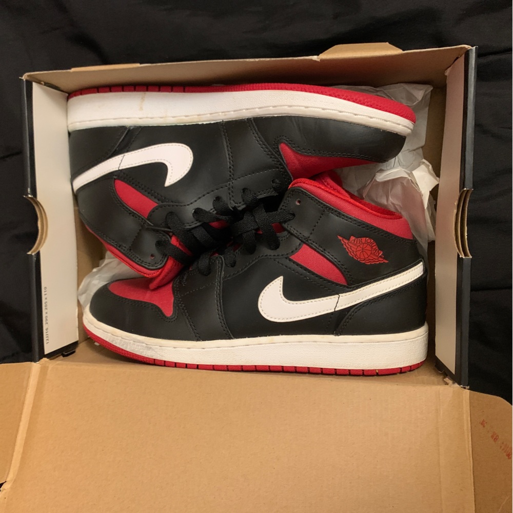 Air Jordan 1 Mid